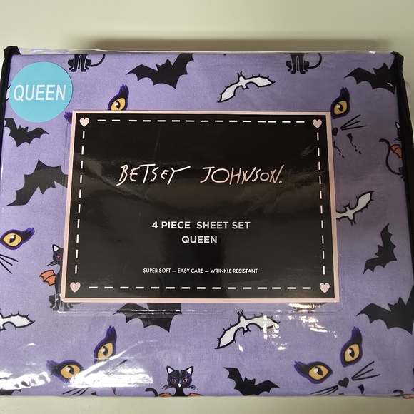 Betsey Johnson Queen Sheet Set Nor So Scary Purple Halloween Black Cats Bats NWT - Picture 1 of 5